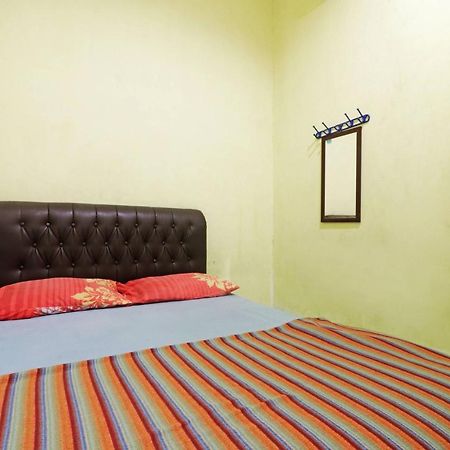 Wisma Cempaka 2 Syariah Hotel Parit  Buitenkant foto