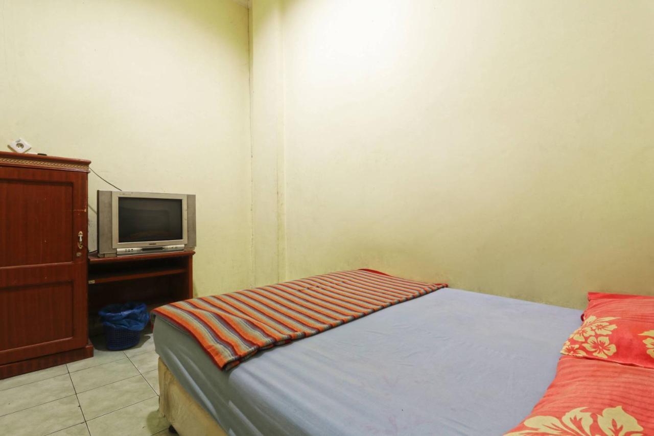 Wisma Cempaka 2 Syariah Hotel Parit  Buitenkant foto