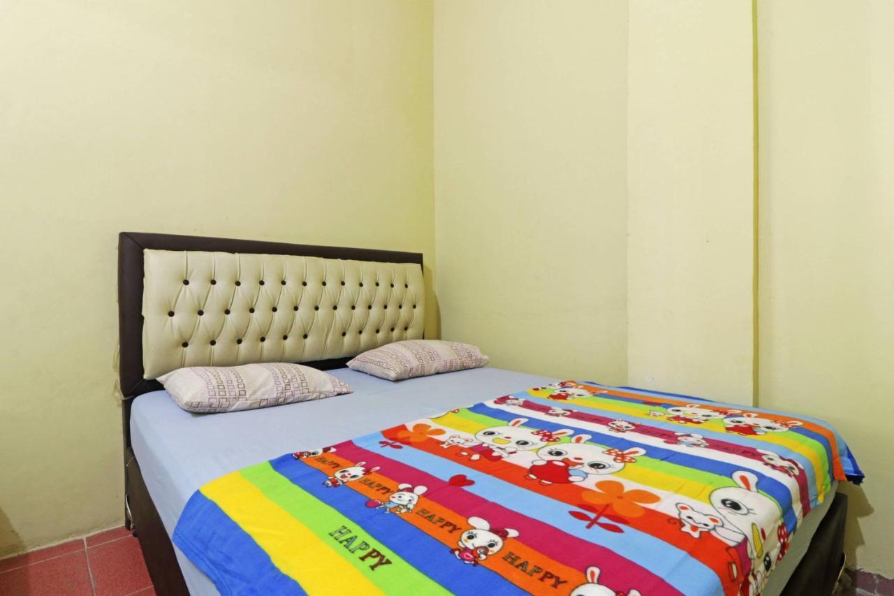 Wisma Cempaka 2 Syariah Hotel Parit  Buitenkant foto