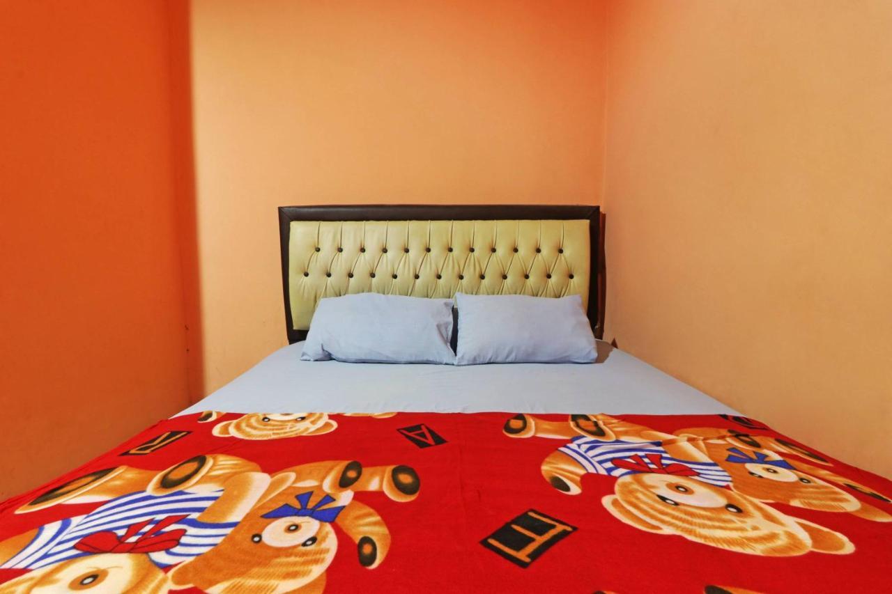 Wisma Cempaka 2 Syariah Hotel Parit  Buitenkant foto