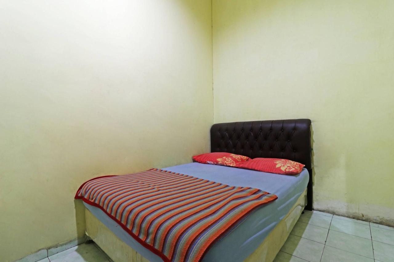 Wisma Cempaka 2 Syariah Hotel Parit  Buitenkant foto